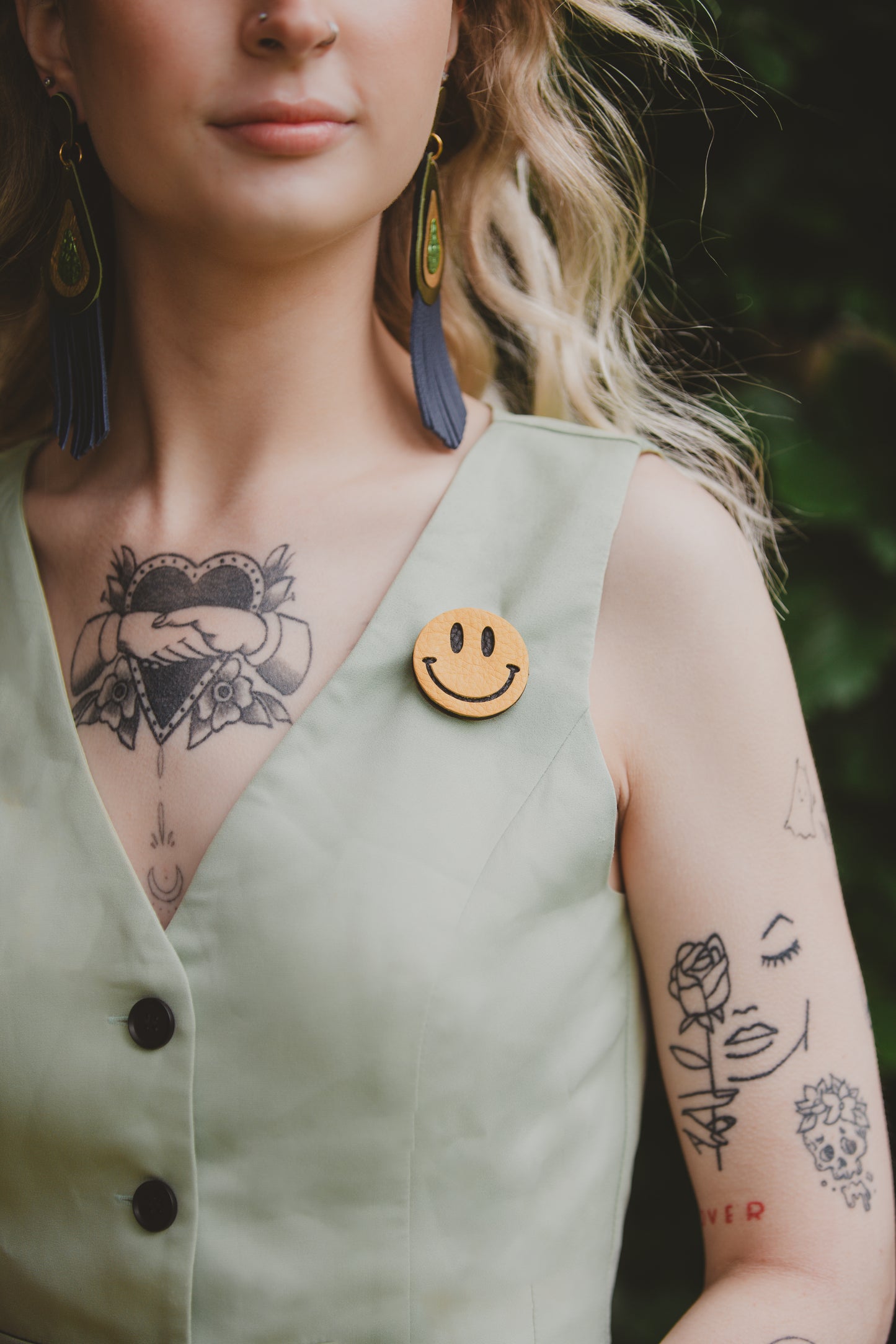 Smiley Brooch Neon Pink