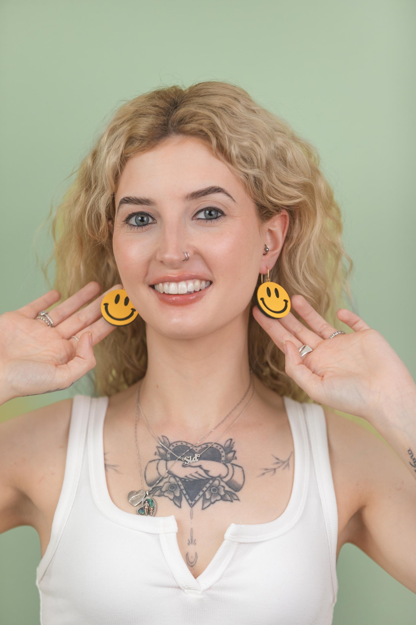 Smiley Earrings Neon Pink