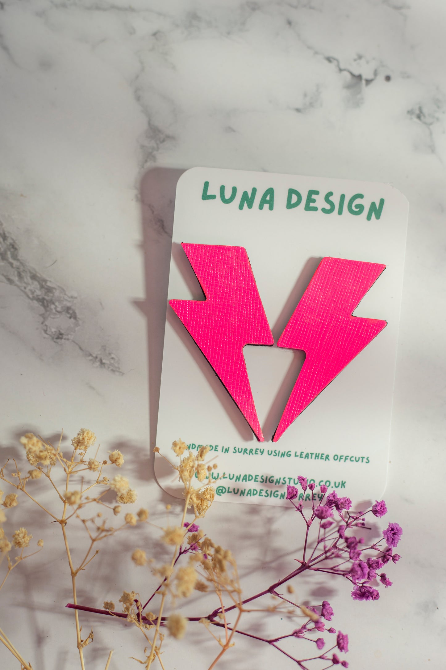 XL Lightning Bolt Studs Neon Pink