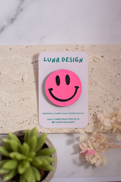 Smiley Brooch Patent Pink